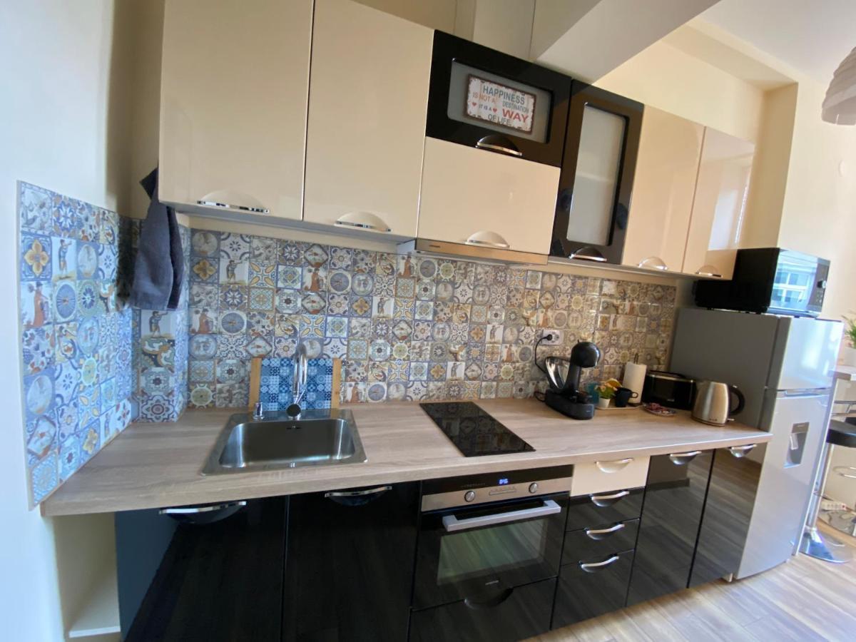 Cozy Apartment In Downtown Sofia - Tsar Samuil Street Kültér fotó