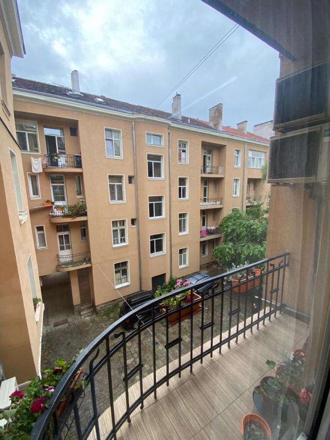 Cozy Apartment In Downtown Sofia - Tsar Samuil Street Kültér fotó