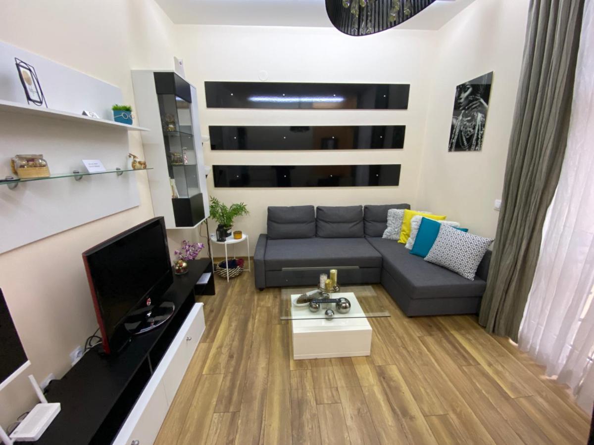 Cozy Apartment In Downtown Sofia - Tsar Samuil Street Kültér fotó