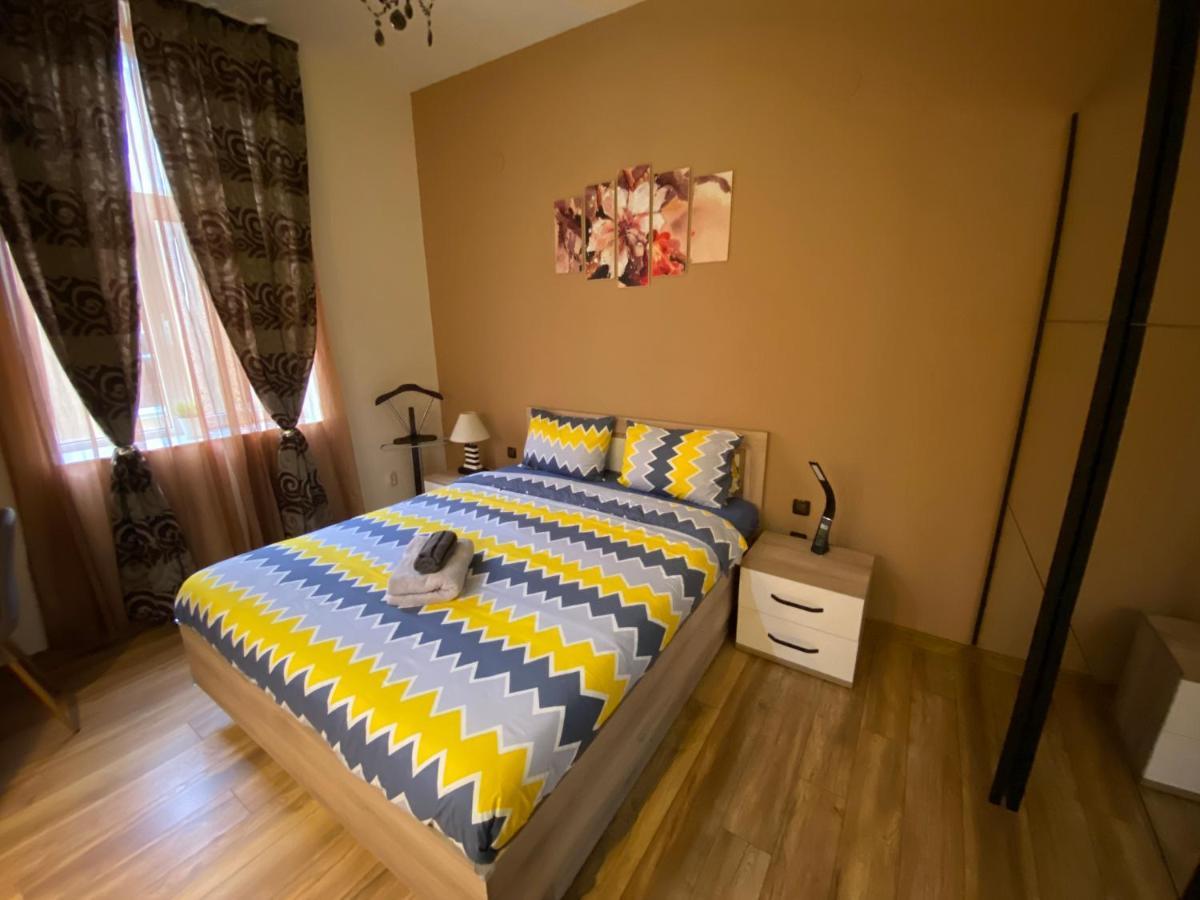 Cozy Apartment In Downtown Sofia - Tsar Samuil Street Kültér fotó